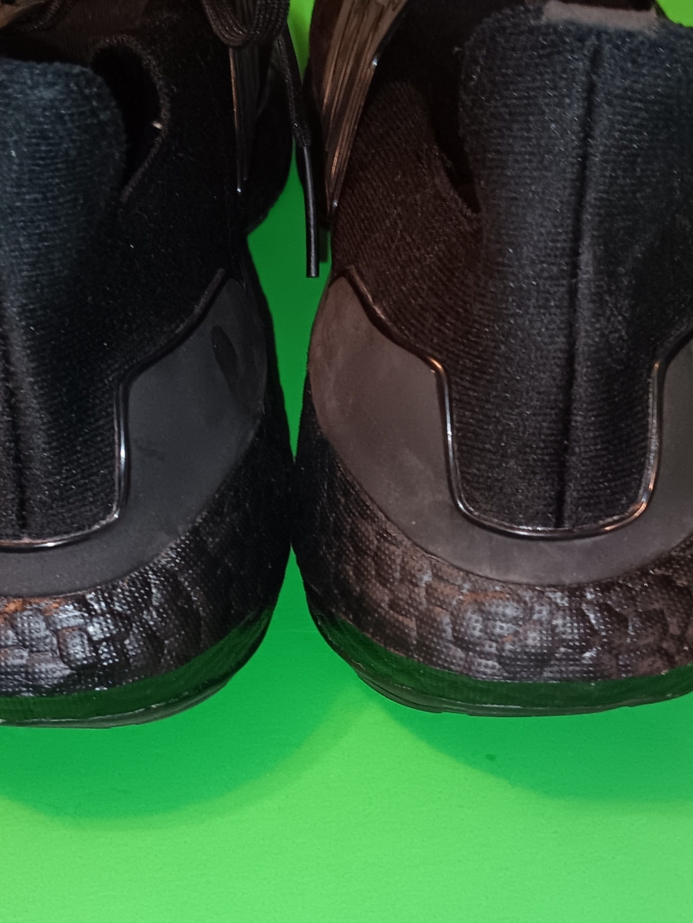 Adidas UltraBoost 22 Running Shoes (GZ0127) Preowned Triple Black Men's Sz 12 - Picture 11 of 12
